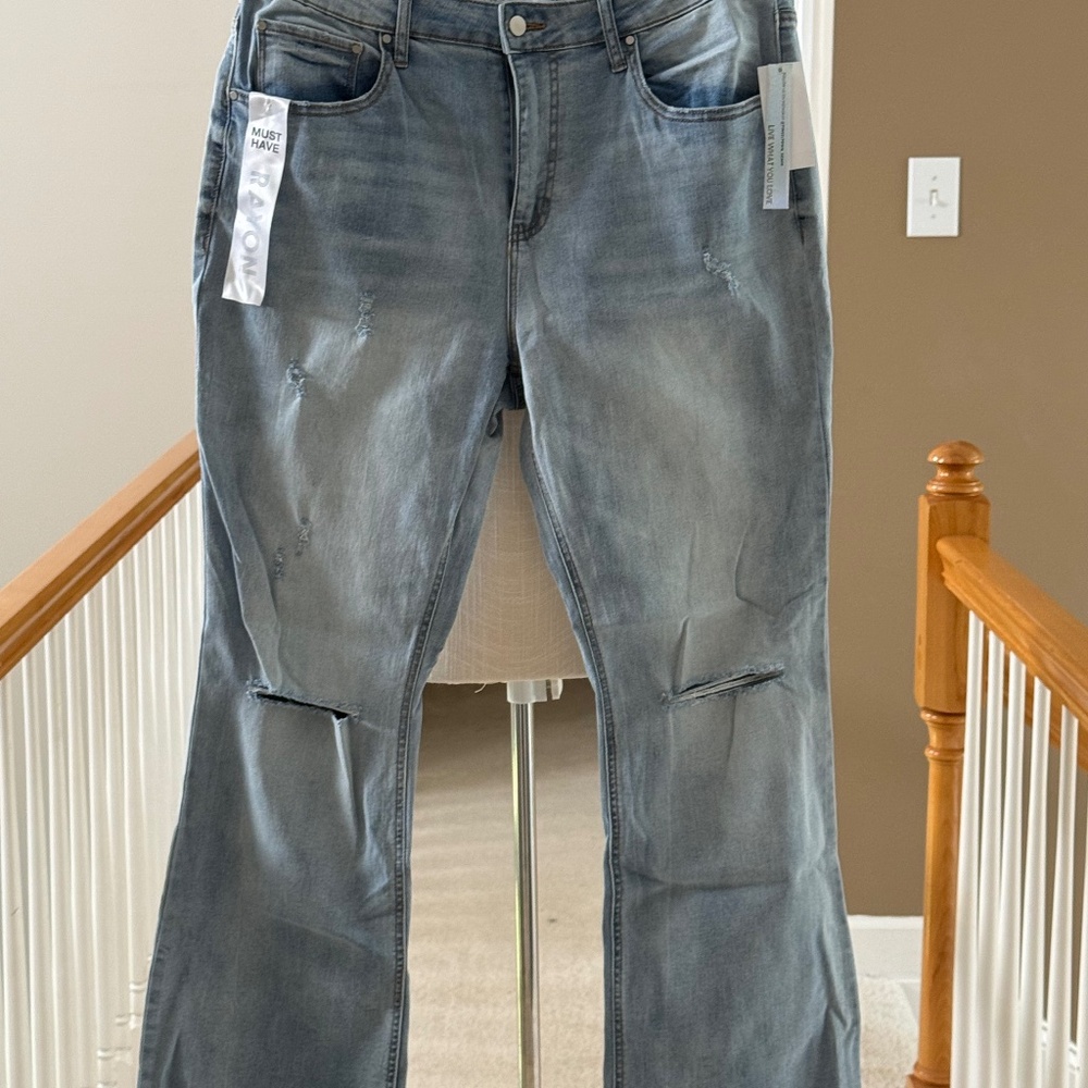 Tinseltown Junior Plus Distressed Jeans, Hi-Rise Flare, 16W - Picture 11 of 11